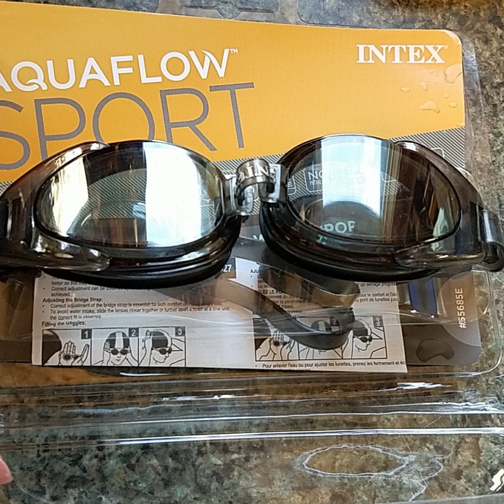 Aquaflow Sport Glasses Intex New